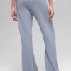 Wollen kasjmier High-Waist broek met wijde pijpen uit de New Class-collectie – Winter Frost